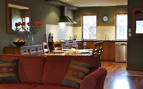 Lansdown Peaks Apartments